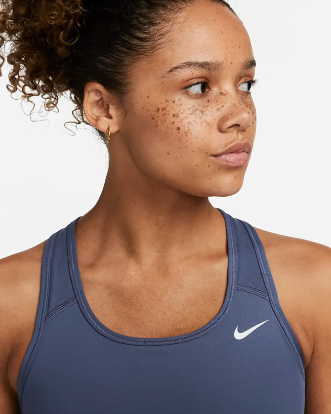 Nike Swoosh Women's Medium-Support Non-Padded Sports Bra - Diffused Blue/White