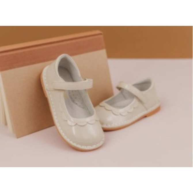 L'Amour Violette Petal Mary Jane - Patent Cream