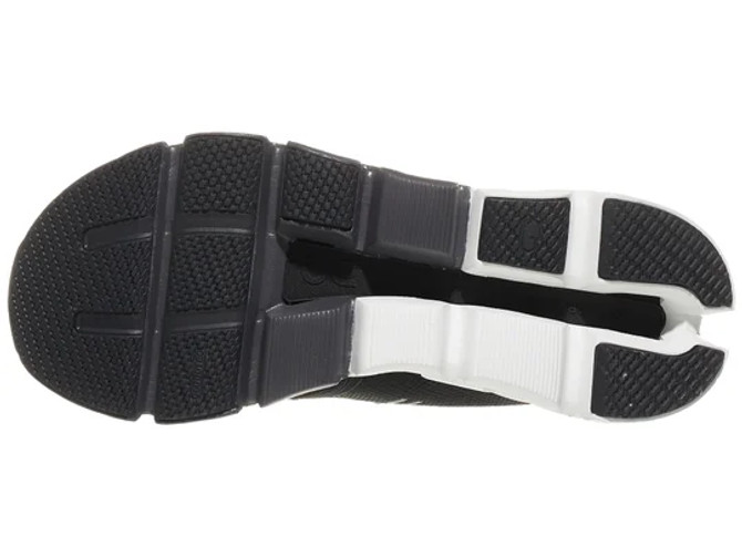 On Women's Wide Cloudflyer 4 - Black/White