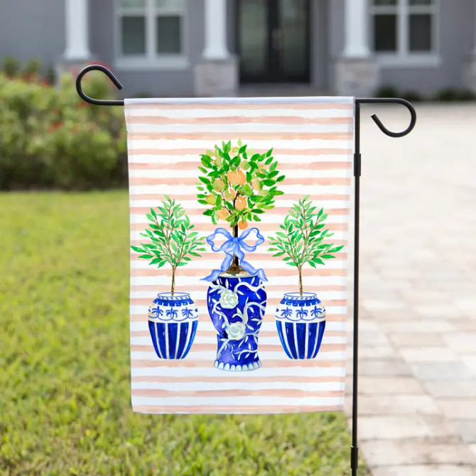 The Navy Knot Garden Flag - Triple Topiary