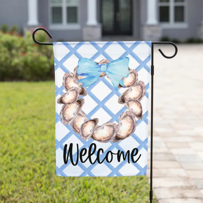 The Navy Knot Spring Garden Flag - Oyster Wreath