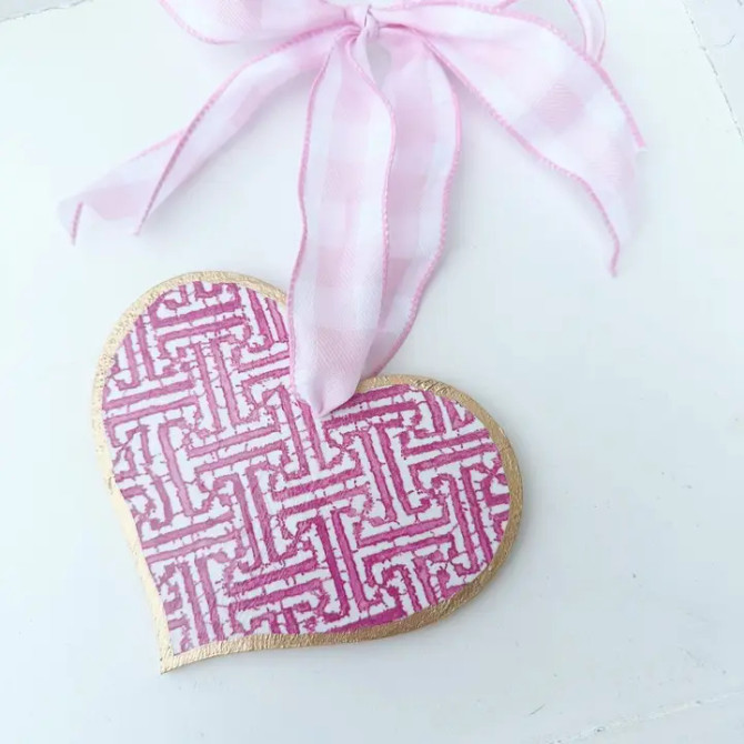 SoCharm Handmade Valentine's Heart - Pink Fretwork