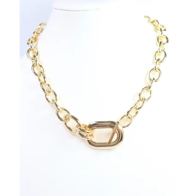 Caroline Hill Francey Gold Oval Pendant Necklace Gold