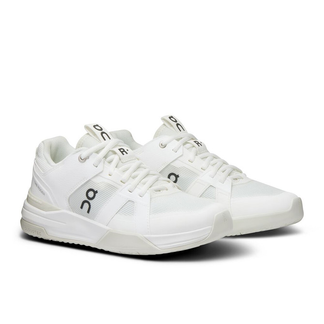 On THE ROGER Clubhouse Pro Women’s Tennis Shoe - White/Ice