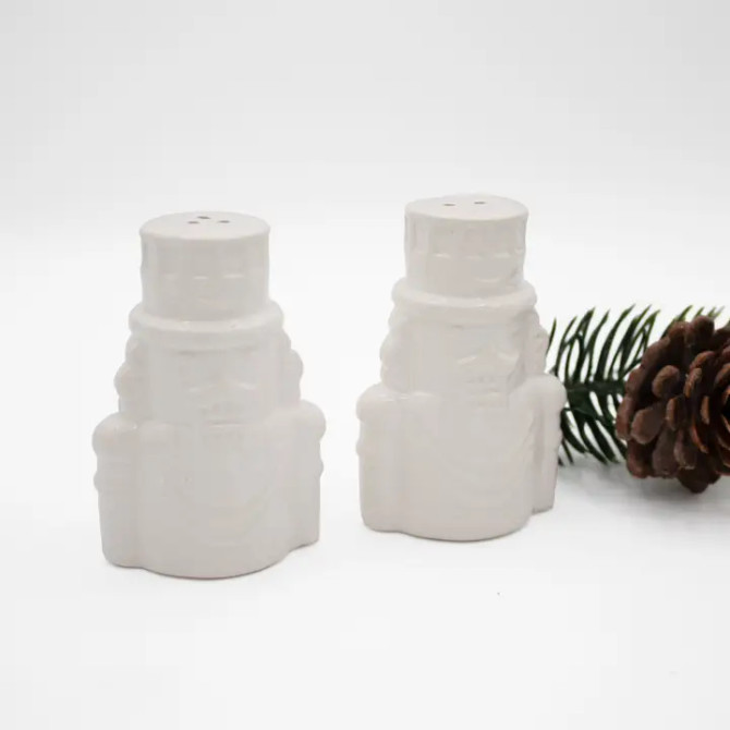 8 Oak Lane White Nutcracker Salt & Pepper Shaker Boxed Set 8 Oak Lane White Nutcracker Salt & Pepper Shaker Boxed Set
