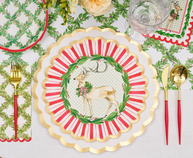 Sophistiplate Holly Berry Dinner Plates - 8 pack Sophistiplate Holly Berry Dinner Plates - 8 pack