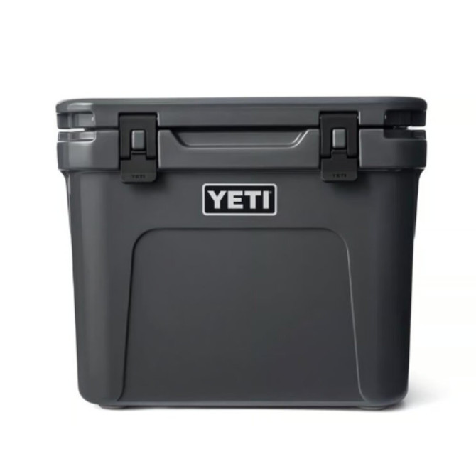 Yeti Charcoal Roadie 32 Roller Cooler