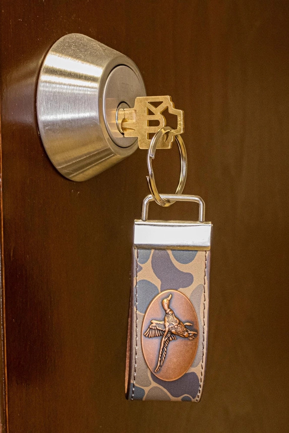 Zep-Pro Mallard Hunting Old School Camo Leather Loop Keychain - Brown/Tan