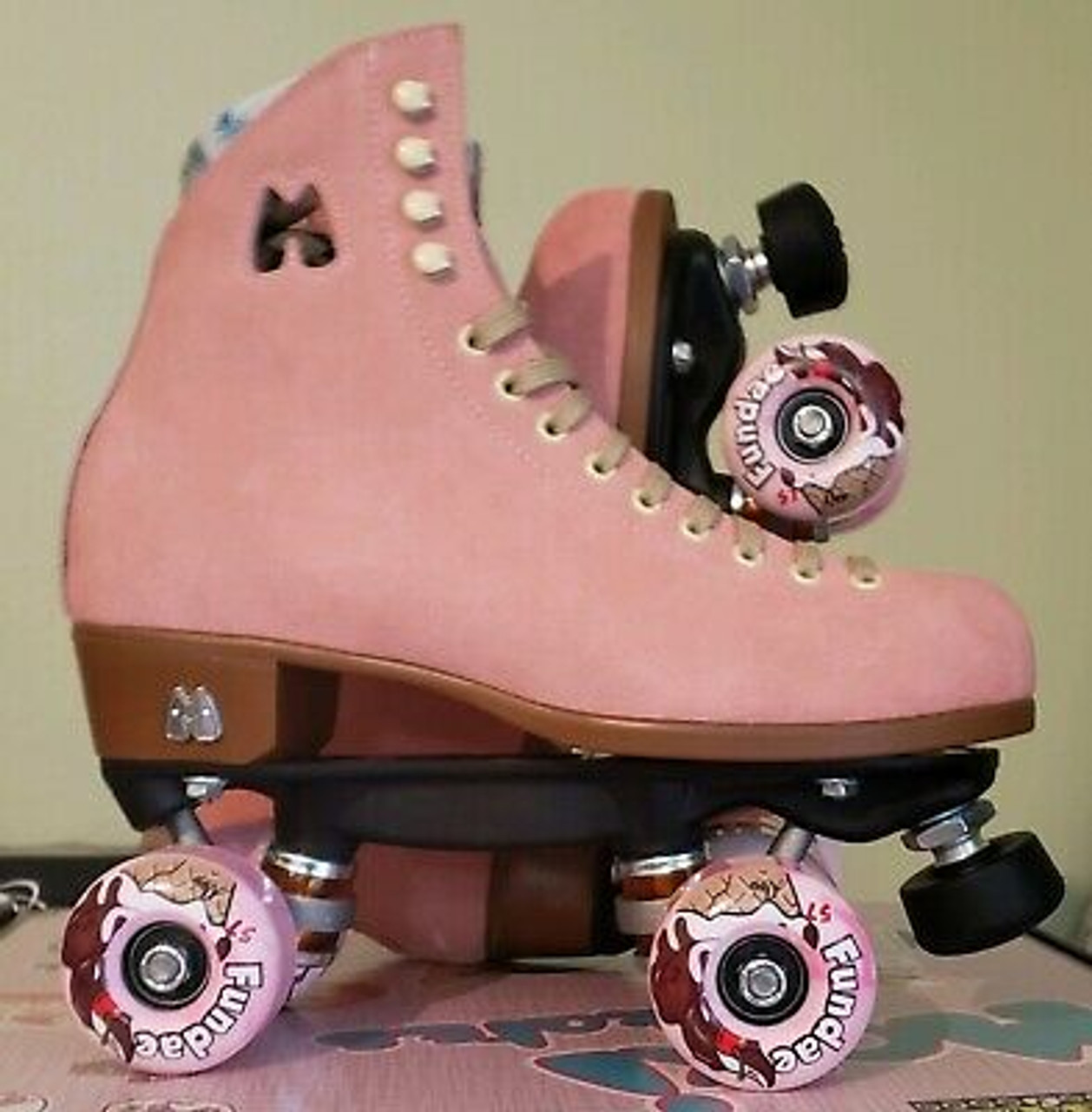 moxi suede roller skates