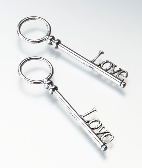 Set of 24 Love Key Favours