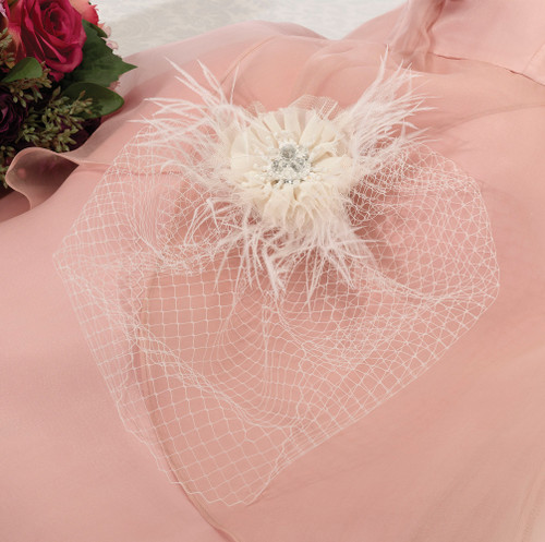 Veil With Feather Ivory