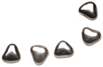 1kg Silver Chocolate Heart Dragees 3cm