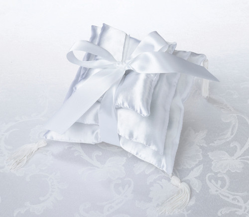 3 Stacked Pillow Shiny White