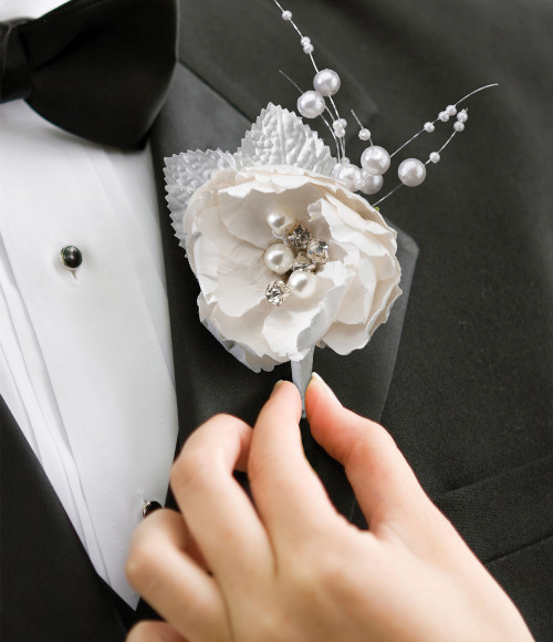 Chic And Shabby Boutonniere