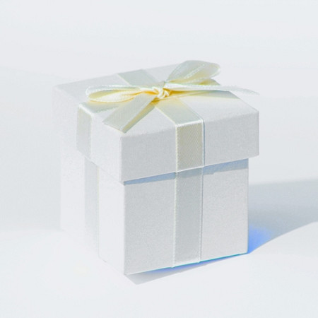 6 x Ivory Pearlised Box With Ivory Ribbon And Tissue Paper