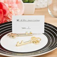 Ornate Shiny Gold Skeleton Key Place Card Holder