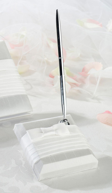 White Pleated Silk Pen Set