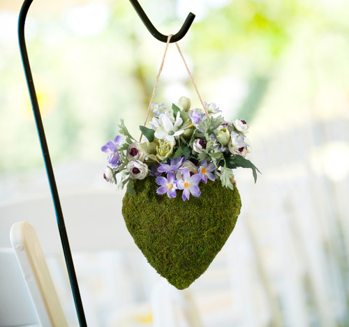 Moss Hanging Open Heart Basket