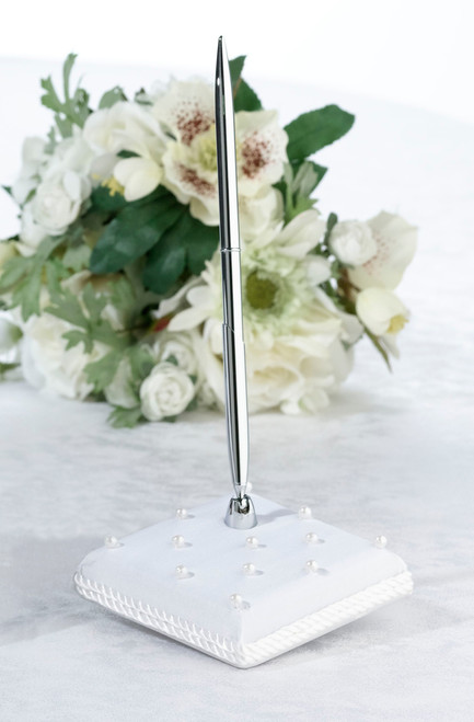 Scattered Pearl Pen Set