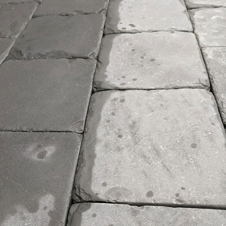 Lonsdale Grey Tumbled Slate Setts