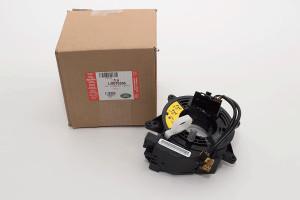 LR018556LR-COUPLING AND UJ - STEERING SHAFT