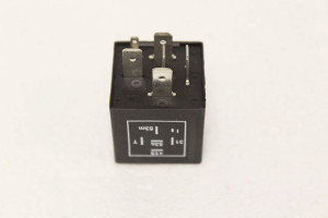 LR057366G-RELAY - WIPER DELAY LR057366G-RELAY - WIPER DELAY