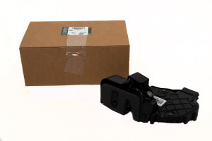 LR091524LR-LATCH - FRONT DOOR