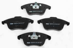 LR134692F-BRAKE PAD SET - FRONT BRAKES