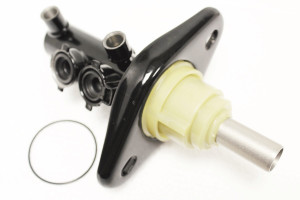 SJC000110G-MASTER CYLINDER ASSEMBLY SJC000110G-MASTER CYLINDER ASSEMBLY