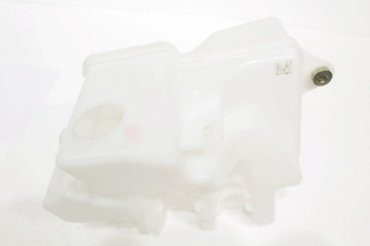 LR013953-RESERVOIR - WINDSHIELD WASHER