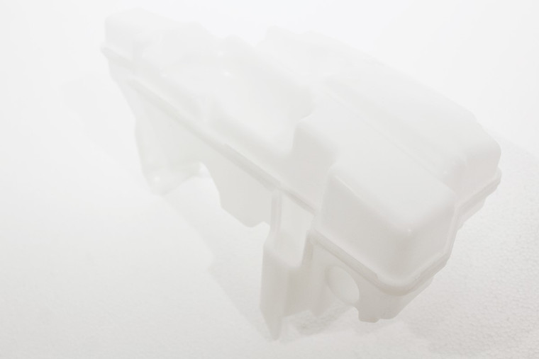 LR025760-RESERVOIR - WINDSHIELD WASHER