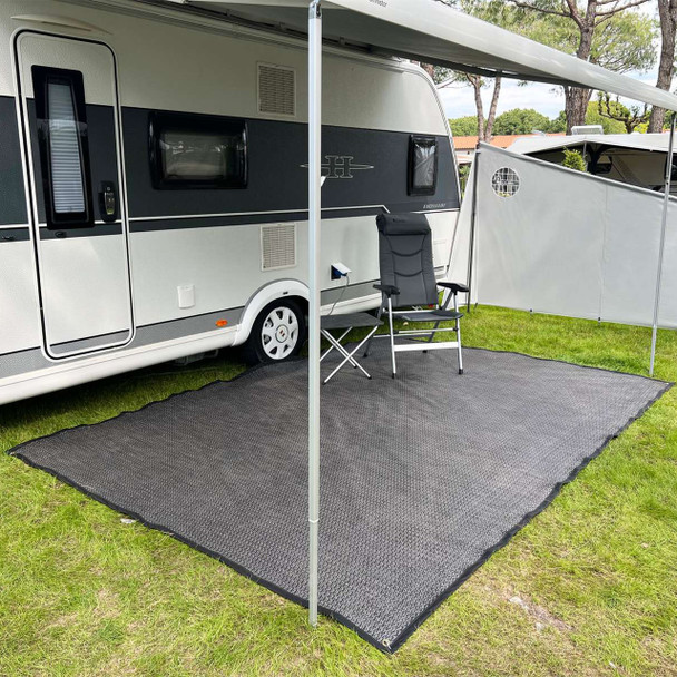 Isabella Edge Carpet - 2.5 m x 3.2 m