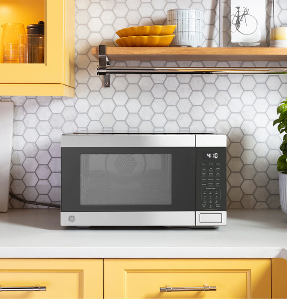 GE® GCST10A1WSS Countertop Convection Microwave Oven with Air Fry