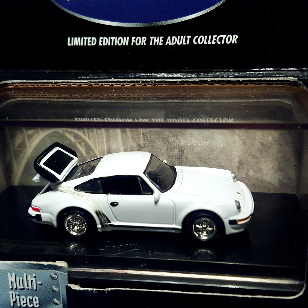Hot Wheels Collectibles Porsche 930 Turbo Car with Case (White) by