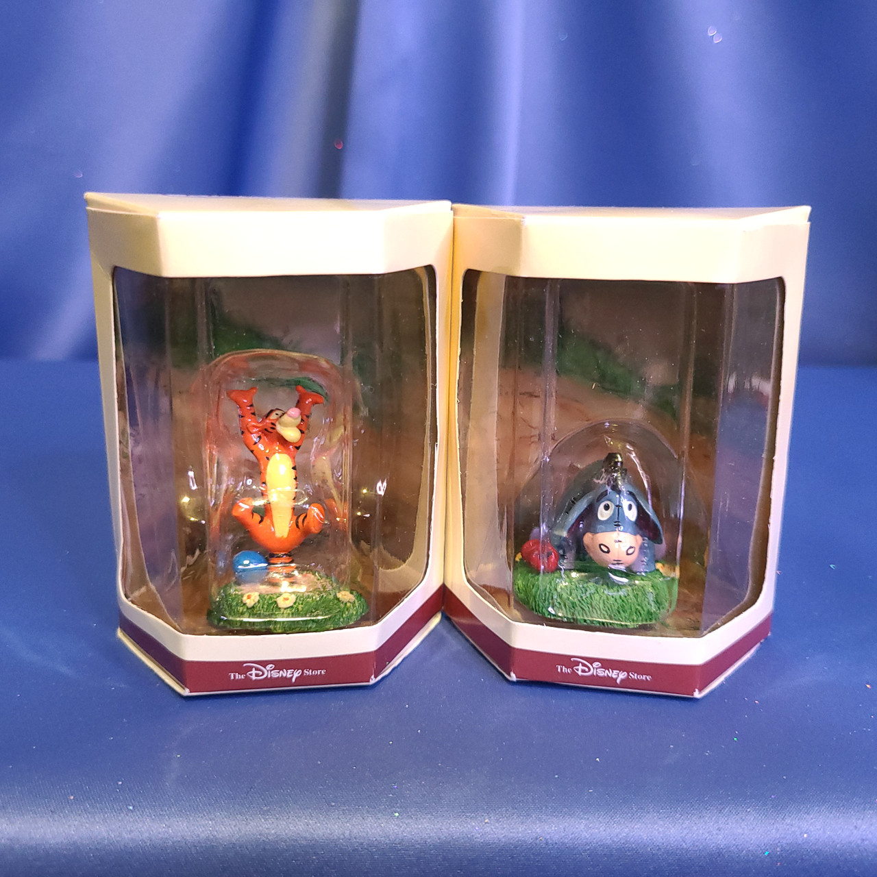 Tiny Kingdom 1966 Winnie the Pooh Honey Tree Figurines by Disney