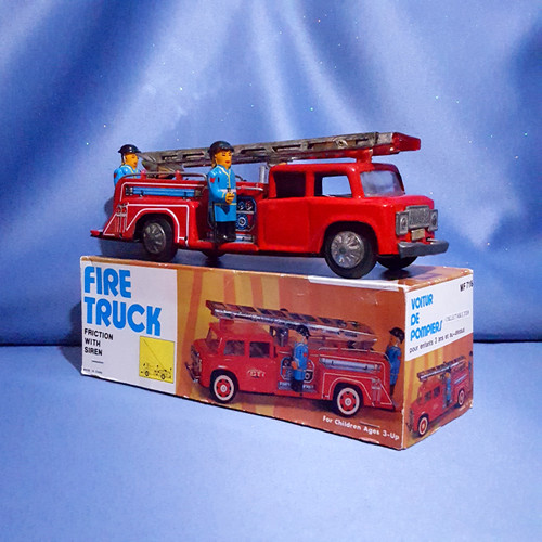 Fire Engine Friction Powered Truck with Siren and Three Fireman.