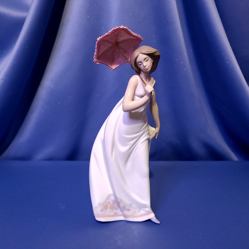1995 Collector's Society "Afternoon Promenade" Figurine #7636 by Lladró.