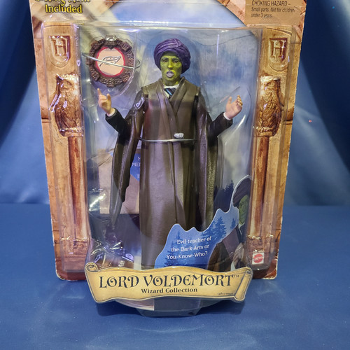 E. T. - The Extra Terrestrial 7 Piece Figure Collection of only