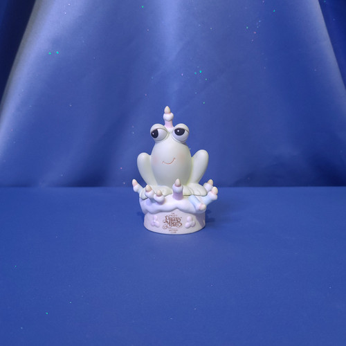 Precious Moments "Hoppy Birthday" 1995 Symbol of Membership by Enesco.