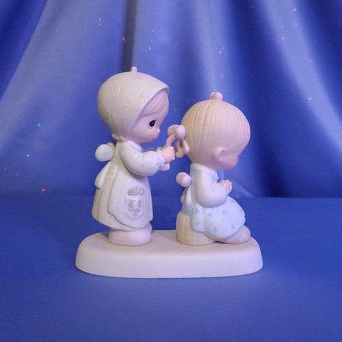 Jonathan & David "To A Very Special Sister" Figurine by Enesco.