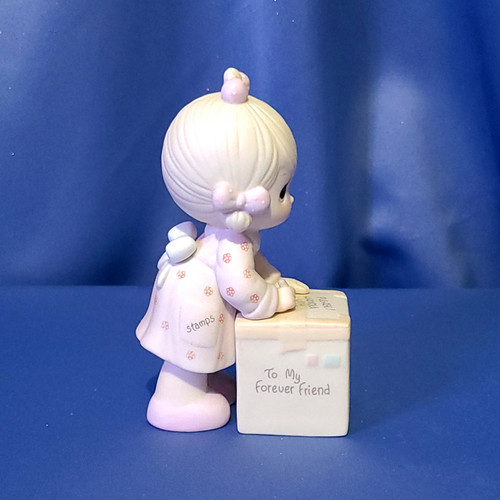 Precious Moments 1987 Symbol of Membership "Sharing is Universal" Figurine by Enesco.
