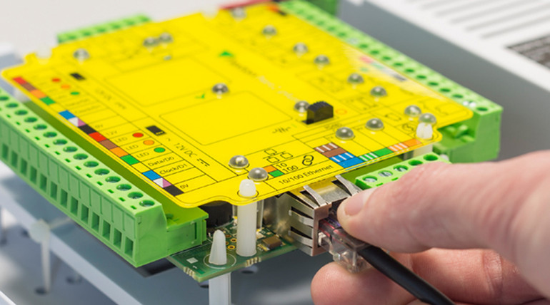 Advantages of IP Access Control Systems Advantages of IP Access Control Systems