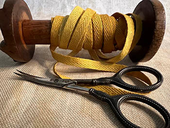 Honey Whiskey 1/4 Twill Tape / D-227.