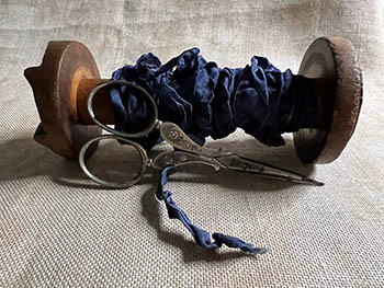 Miguel's Navy 1/2' Crinkle Ribbon (2yds) / D-207.