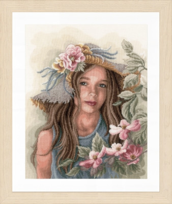 Little Girl With Hat / PN169325