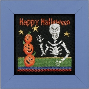 Happy Skeleton (2013) / DM303101