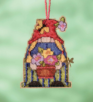 Garden Girl Gnome (2022) / MH162213