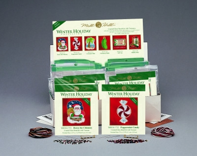 Kit Display -Winter Holiday Ornament Kits 2017 / MH181730
