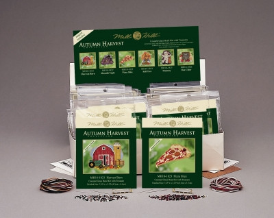 Kit Display -Autumn Harvest Ornament Kits 2017 / MH181820