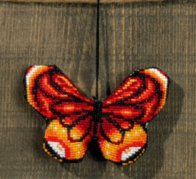 Red Butterfly Ornament / 019410 WI